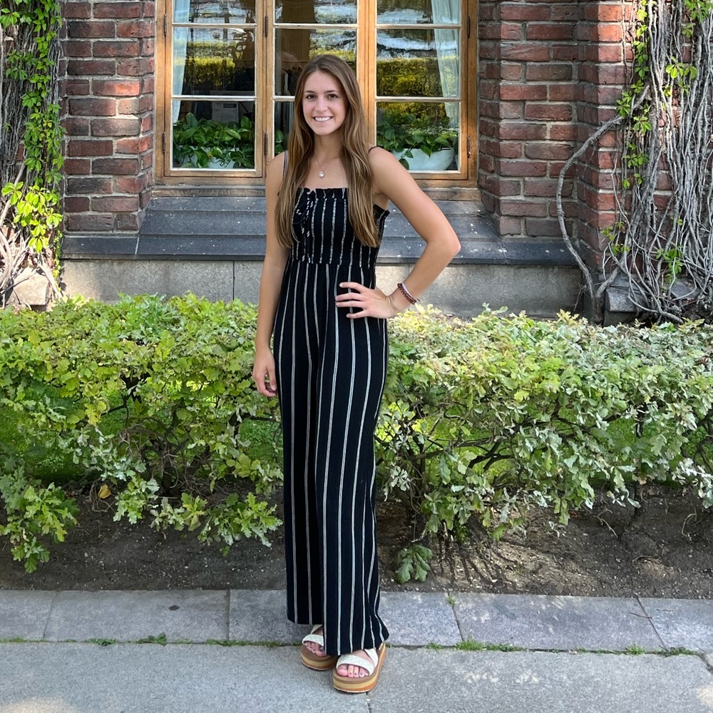 Striped Billabong women’s linen jumpsuit